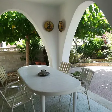 Llar Montagut Holiday home